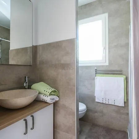 Pied Village - Dans - Parking Gratuit